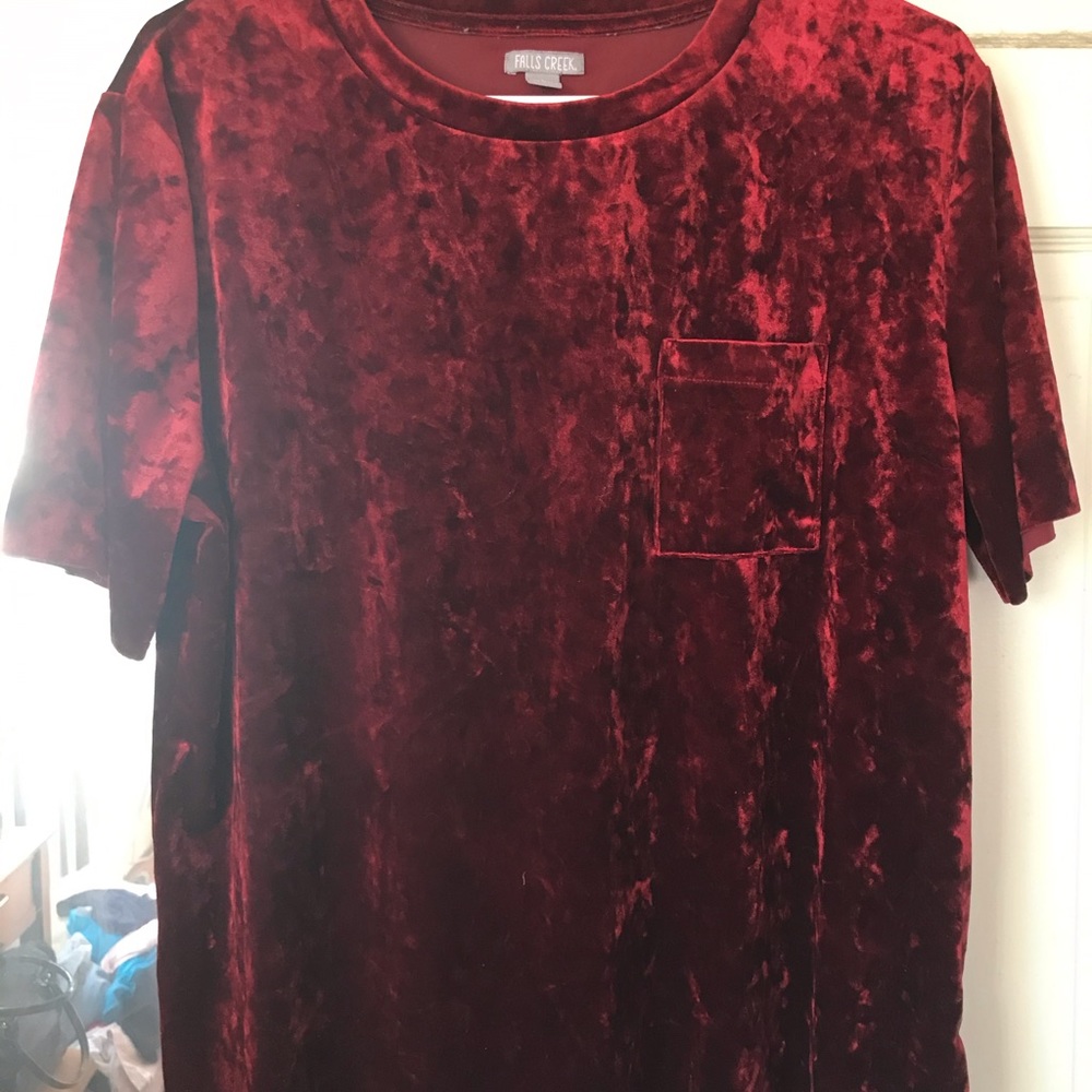 Velvet red t shirt